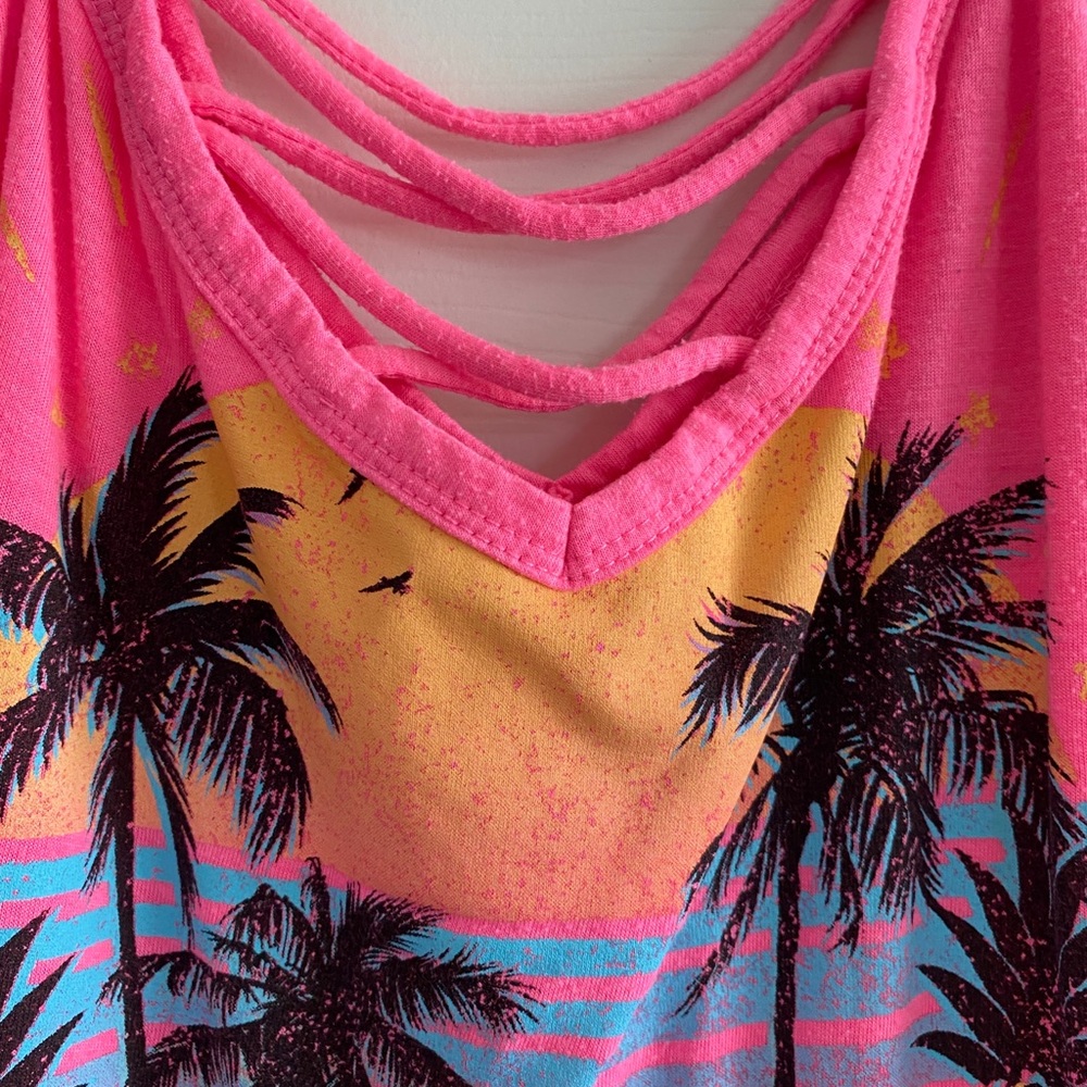 Tanktop - Picture 2 of 3